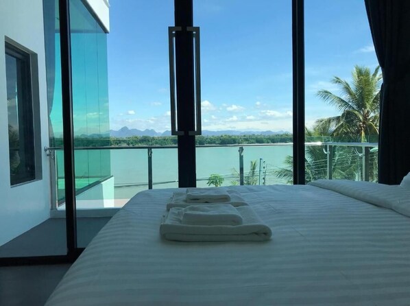 Villa, River View | 3 bedrooms, free WiFi, bed sheets - Pool villa rimkhong Nakhorn panom (Nakhon Phanom)