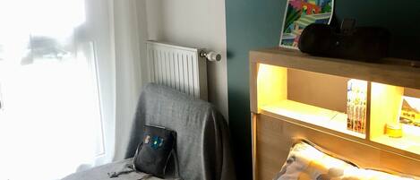 1 chambre, bureau, Wi-Fi, draps fournis