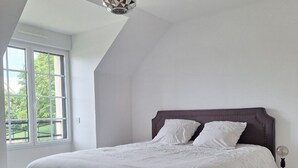 4 Schlafzimmer, Bügeleisen/Bügelbrett, WLAN, Bettwäsche