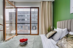 Blackout curtains, iron/ironing board, cots/infant beds, free WiFi - Lumina lux apart near Uprising Museum (Warsaw)