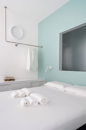 Standard Double Room | Memory-foam beds, blackout curtains, soundproofing, free WiFi - VIVO rooms (Civitanova Marche)