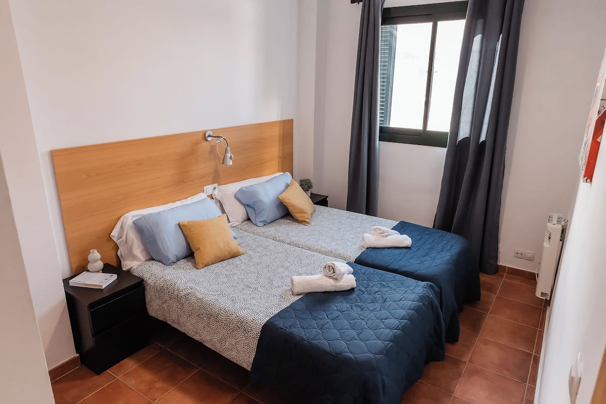 Cunas gratuitas, wifi gratis y ropa de cama 