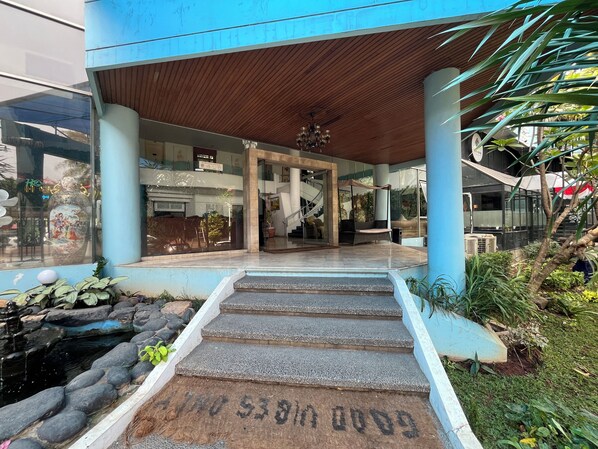 Entrée de l’hébergement