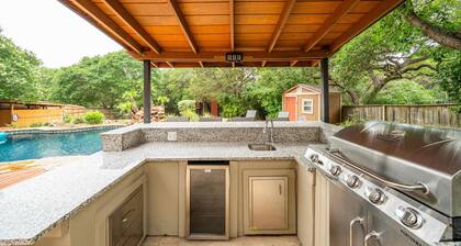 Luxury Texas House with Pool & Game Room by 6Flags & Seaworld