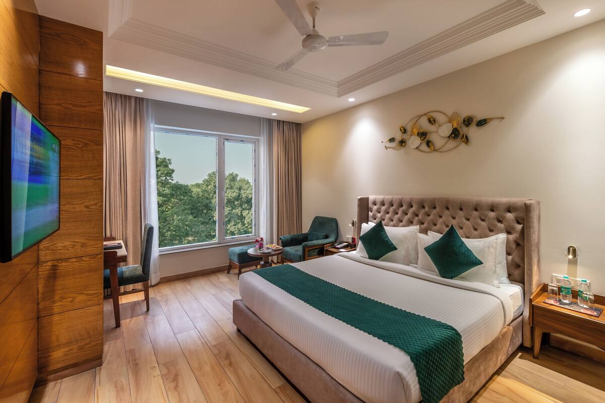 Deluxe Room, City View
