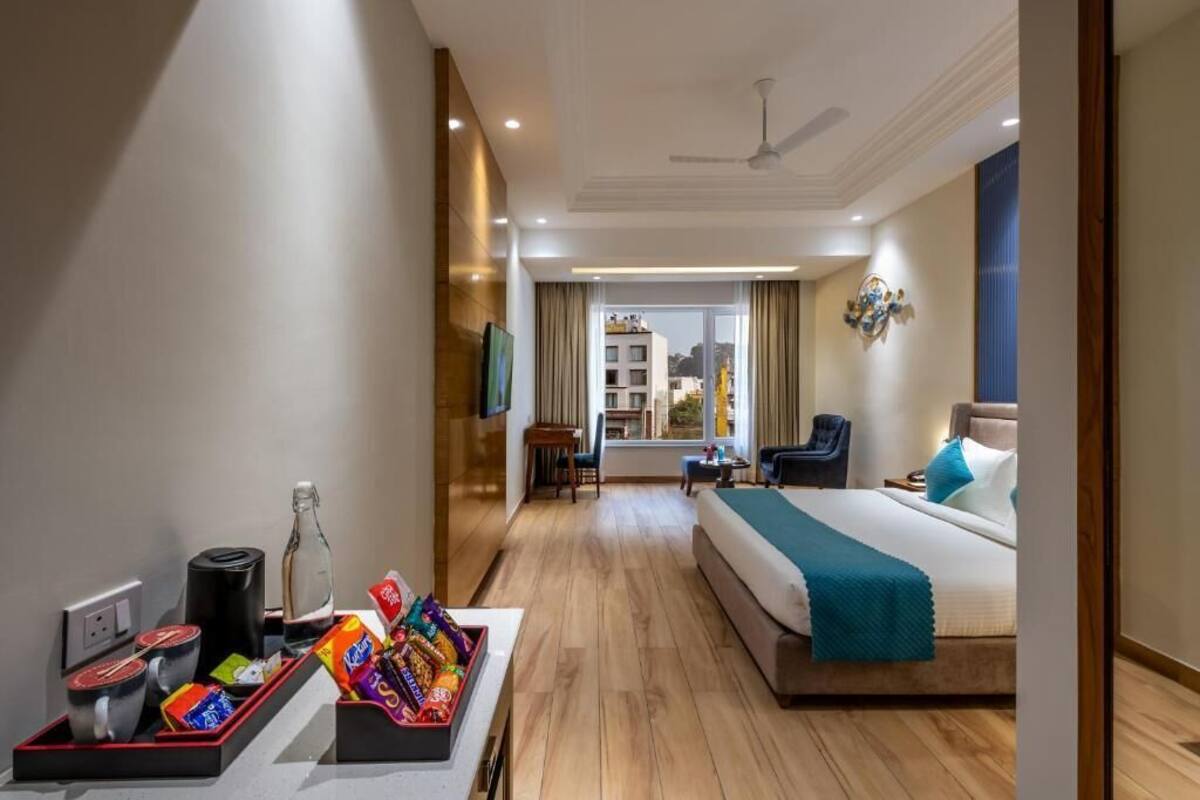 In-room safe, desk, laptop workspace, blackout curtains