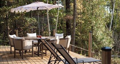 Huntsville Cottage | BEACH | DOCK | HOT TUB | PET