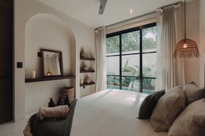 アイロン / アイロン台、WiFi (無料)、ベッドシーツ