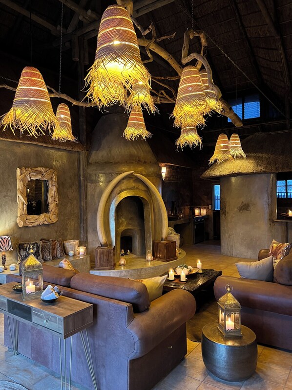 Apartamento superluxo, vista para a colina, no jardim | Área de estar