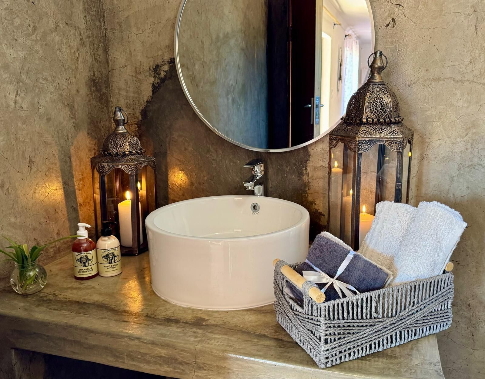 Luxury Cottage | Property grounds