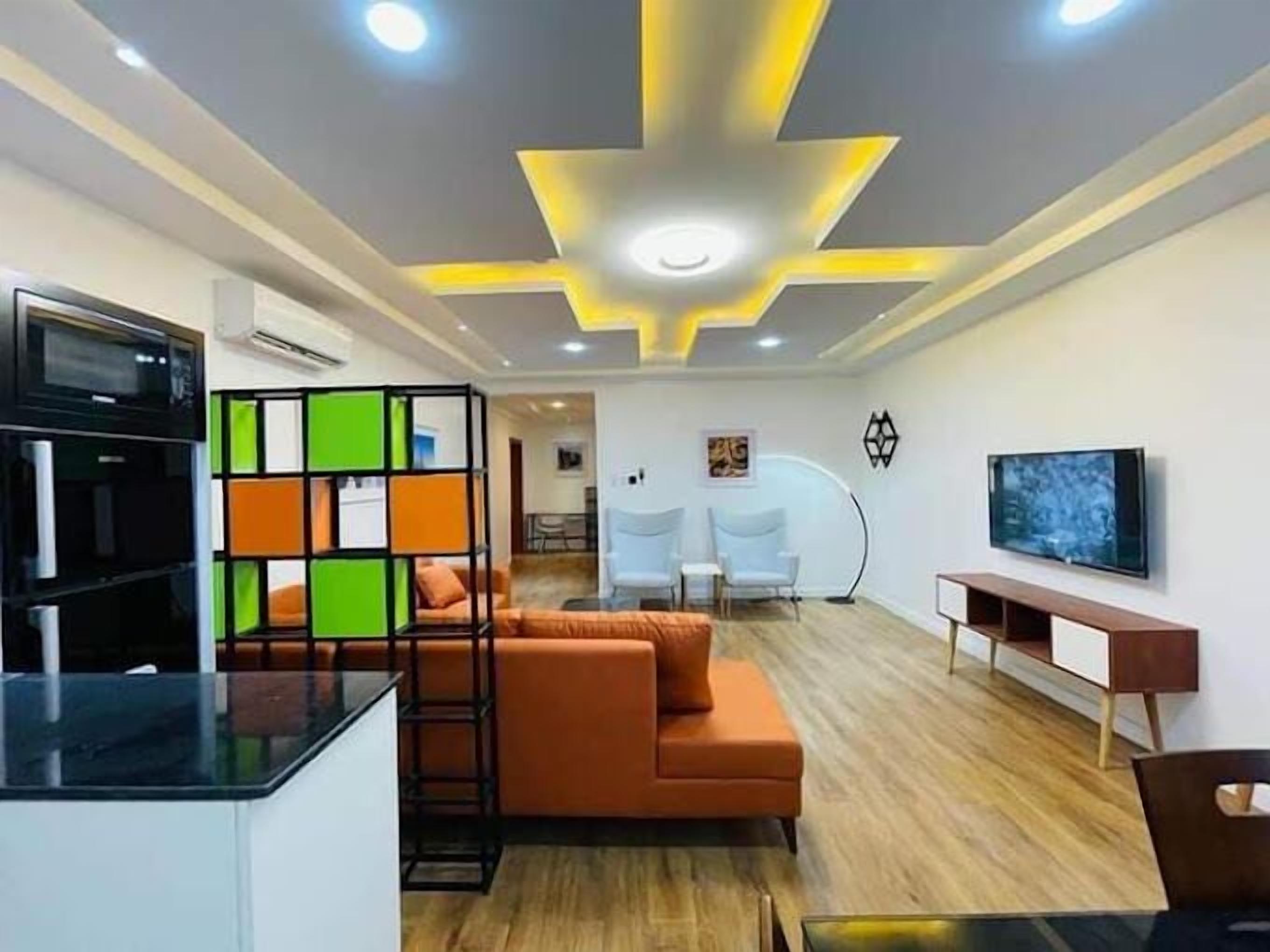 Economy Room, Balcony, City View | Living area