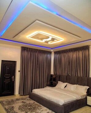 Economy Room, Balcony, City View | Desk, laptop workspace, soundproofing, free WiFi - The Captains Apartment Abuja (Abuja)