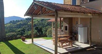 Furnished Farmhouse with Pool and Barbecue | Pets Allowed (Serra Negra-SP)