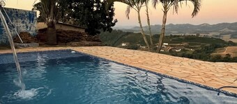 Furnished Farmhouse with Pool and Barbecue | Pets Allowed (Serra Negra-SP)