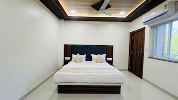 Quarto casal luxo | Wi-Fi de cortesia