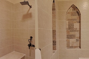 Douche, serviettes fournies