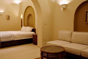 1 bedroom, WiFi, bed sheets - Luxe Middle Floor Suite at Malkata House: Pool & Views (????????)