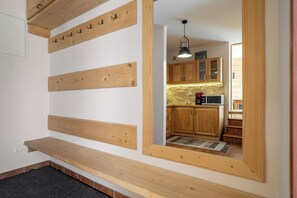 Apartment, 1 Bedroom, Balcony | Living area