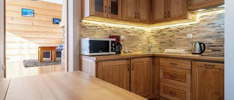 Apartment, 1 Bedroom, Balcony | Private kitchenette