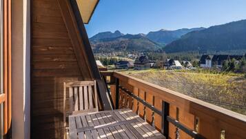 Apartment, 1 Bedroom, Balcony | Mountain view