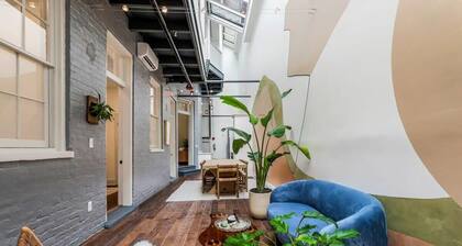 Le Coeur: Luxurious ArtFilled Suite Near FQ+parkng