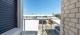 New York Loft  1-BR Apt | Free WiFi & A/C