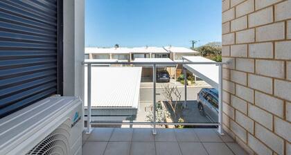 New York Loft 1-BR Apt | Free WiFi & A/C