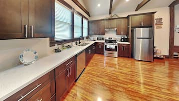 House (2 Bedrooms) | Property amenity