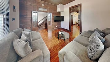 House (2 Bedrooms) | Property amenity