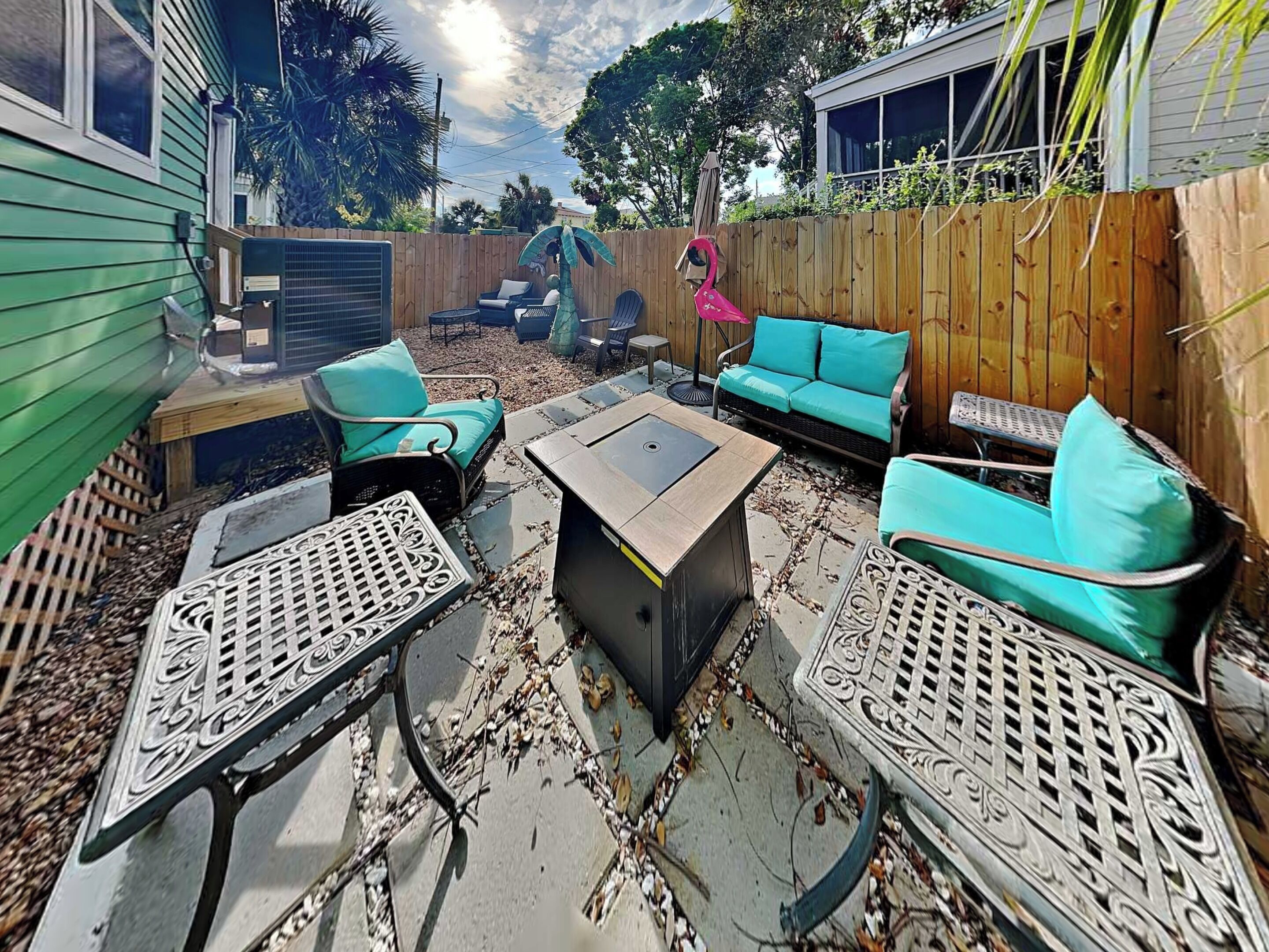 House (2 Bedrooms) | Property amenity