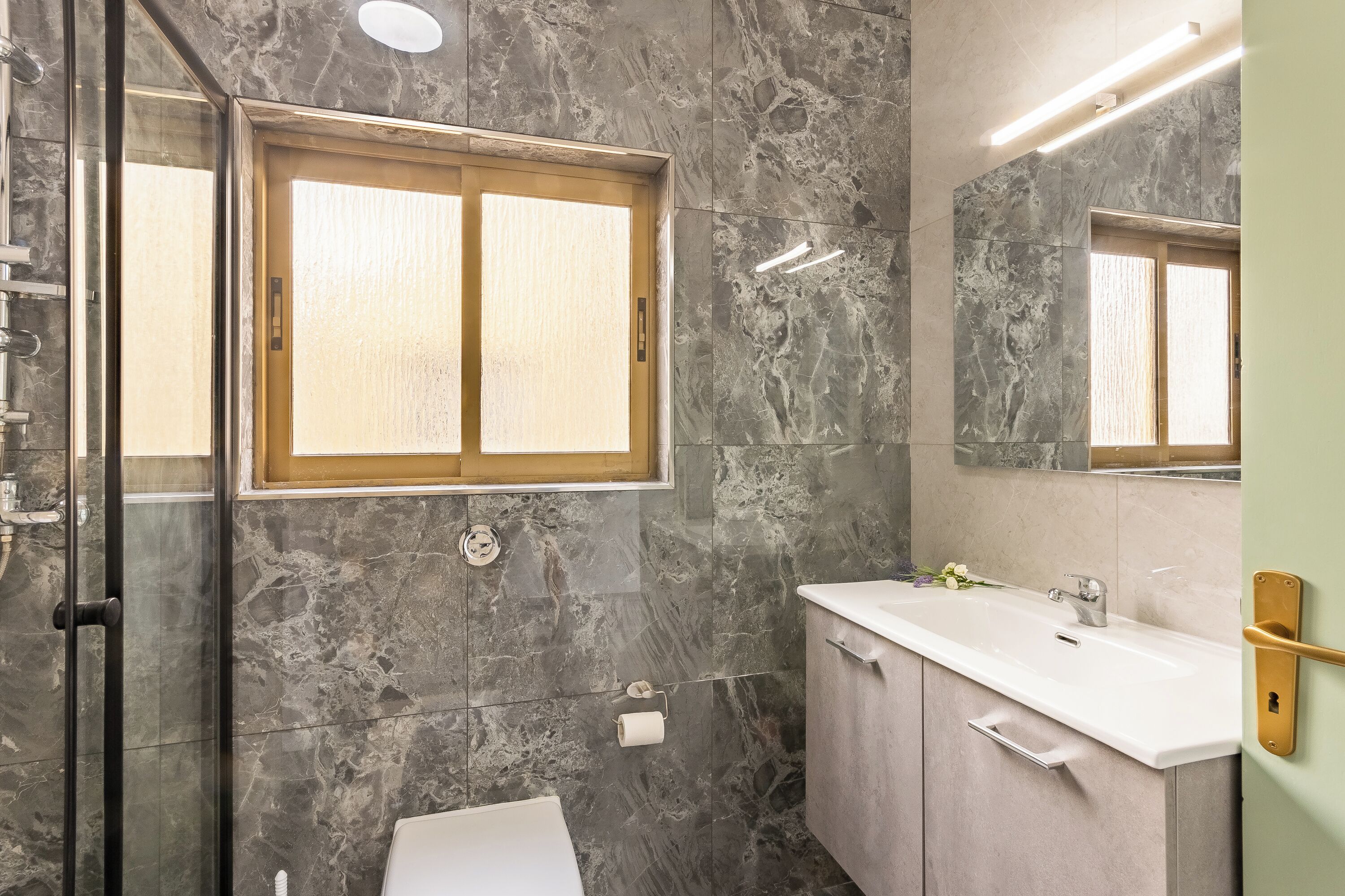 Dusche, Handtücher, Seife, Shampoo