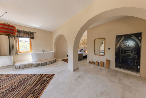 Superior Double Room | Laptop workspace, soundproofing, free WiFi - Cappadocia Aishe Hotel (Nevsehir)