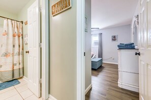 Apartment (1 Bedroom) | Interior