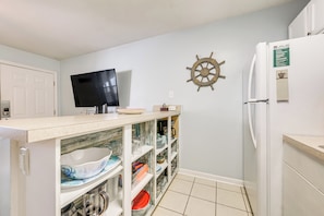 Apartment (1 Bedroom) | Interior - Walkable Couple's Retreat in North Myrtle Beach! (North Myrtle Beach)