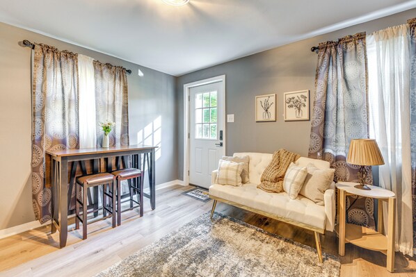 Apartment (2 Bedrooms) | Interior - Lakefront Guest Suite Near Richmond (Richmond)