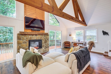 House (2 Bedrooms) | Interior