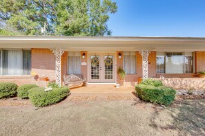House (2 Bedrooms) | Interior - Fire Pit & Patios: Peaceful Alto Getaway! (Alto)