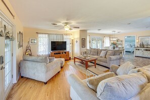House (2 Bedrooms) | Interior