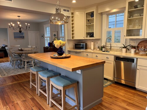 Classic Downtown Historic Lewes Home just a block to Second Street and only 3 minutes to the Beach