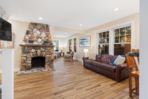 Smart TV, fireplace, books