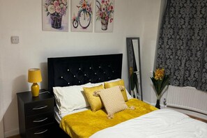 Maison | 4 chambres, fer et planche à repasser, Wi-Fi gratuit, draps fournis