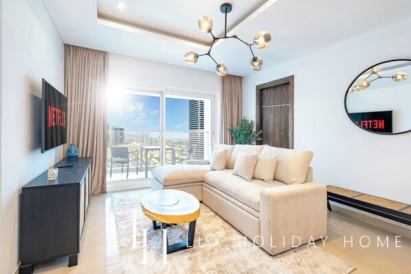 Living area - LUX  The Bonnington JLT Suite 2 (Dubai)