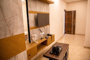 Deluxe Double Room, City View | Soundproofing - Serenity Stay Inn (Anekal)