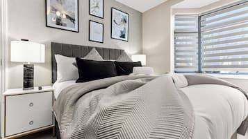 3 bedrooms, iron/ironing board, WiFi, bed sheets