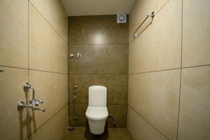 Habitació prèmium | Bany | Dutxa, tovalloles, sabó i xampú 