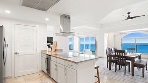 Private kitchen - Charming 2-bedroom corner deluxe condo in Cupecoy with ocean and sunset view  (Cupecoy, St. Maarten)