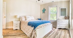 3 habitaciones, tabla de planchar con plancha, wifi y ropa de cama 