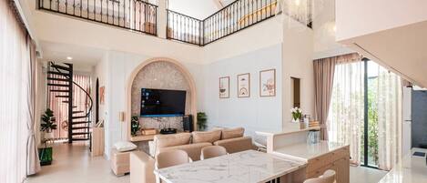 Family Villa, Pool View | Living area