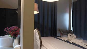 客房内保险箱、免费 WiFi