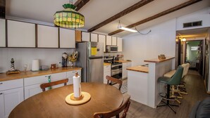 茶具/咖啡用具、冰箱、微波炉、烤箱